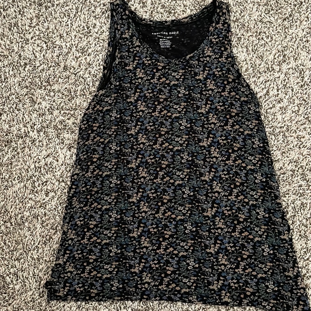 AE Soft & Sexy Floral Tank size XS